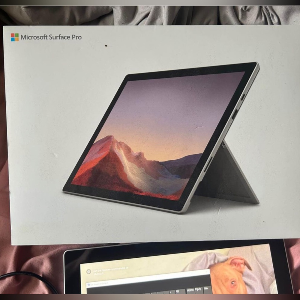 Microsoft Surface Pro - Picture 2 of 2
